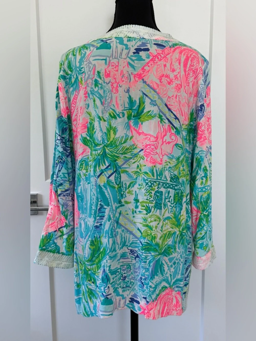 Lilly Pulitzer Renato Bohemian Queen Tunic with Sequin Embellishments, Small - Picture 12 of 15